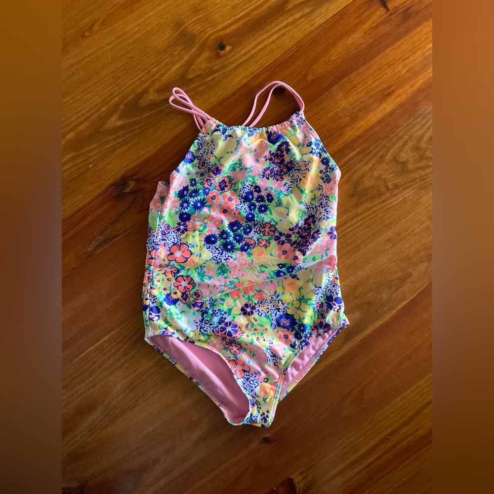 Girls swimsuit